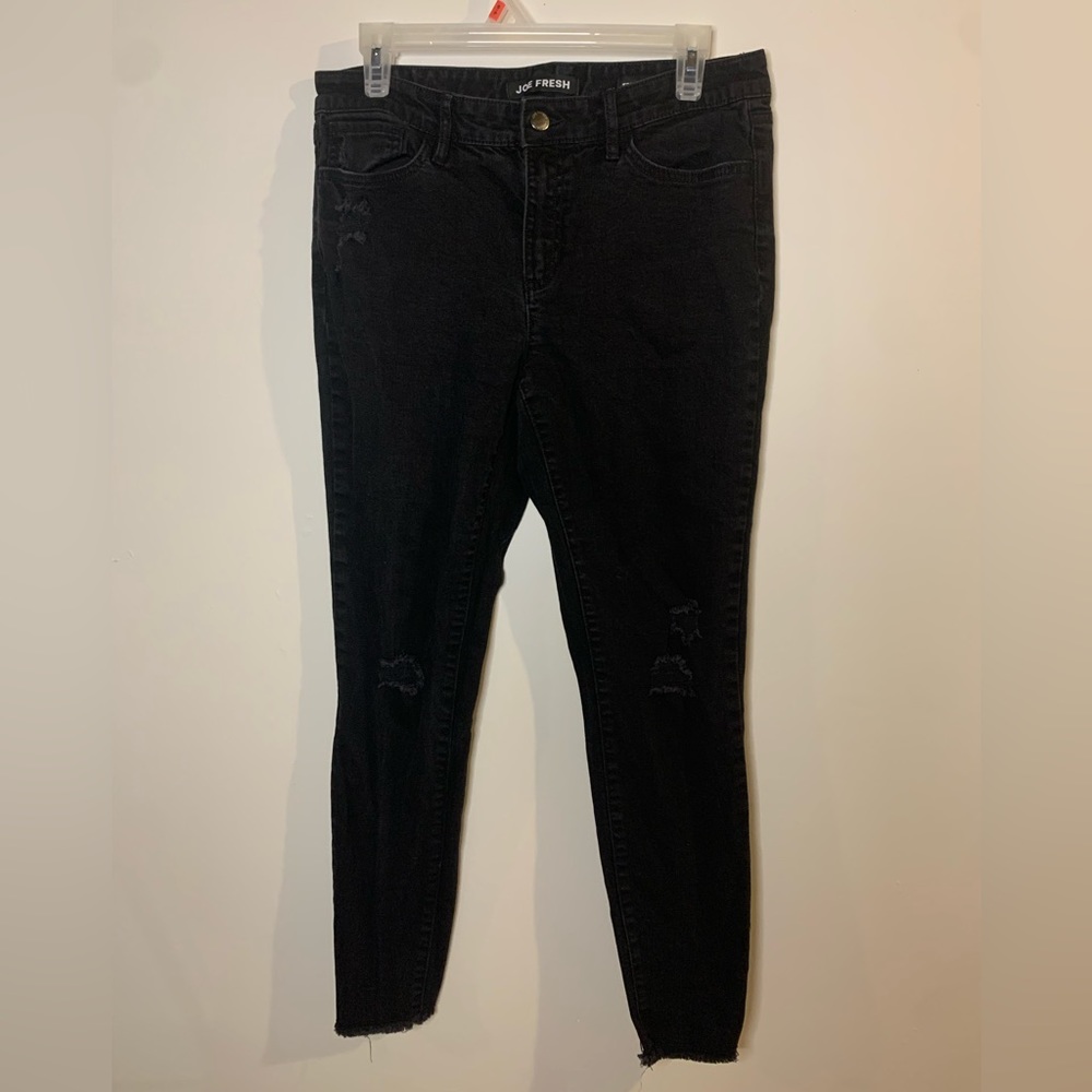Women’s ripped jeans